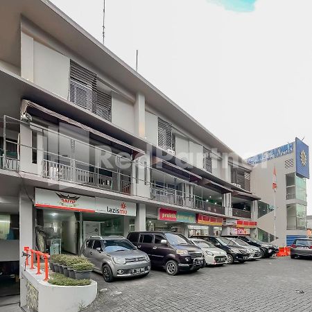 Sang Surya Guesthouse Syariah Near Rs Hasan Sadikin Mitra Reddoorz Bandung Exterior foto