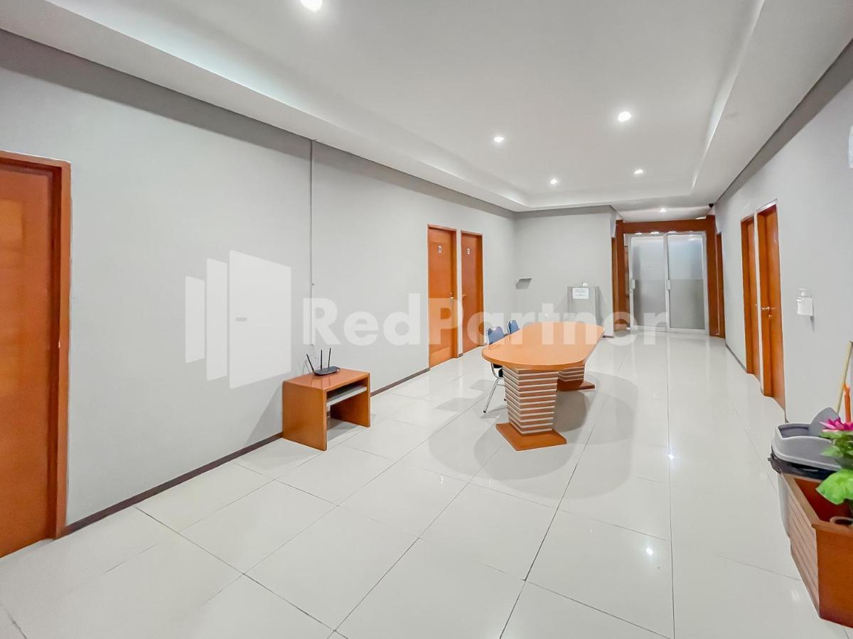 Sang Surya Guesthouse Syariah Near Rs Hasan Sadikin Mitra Reddoorz Bandung Exterior foto